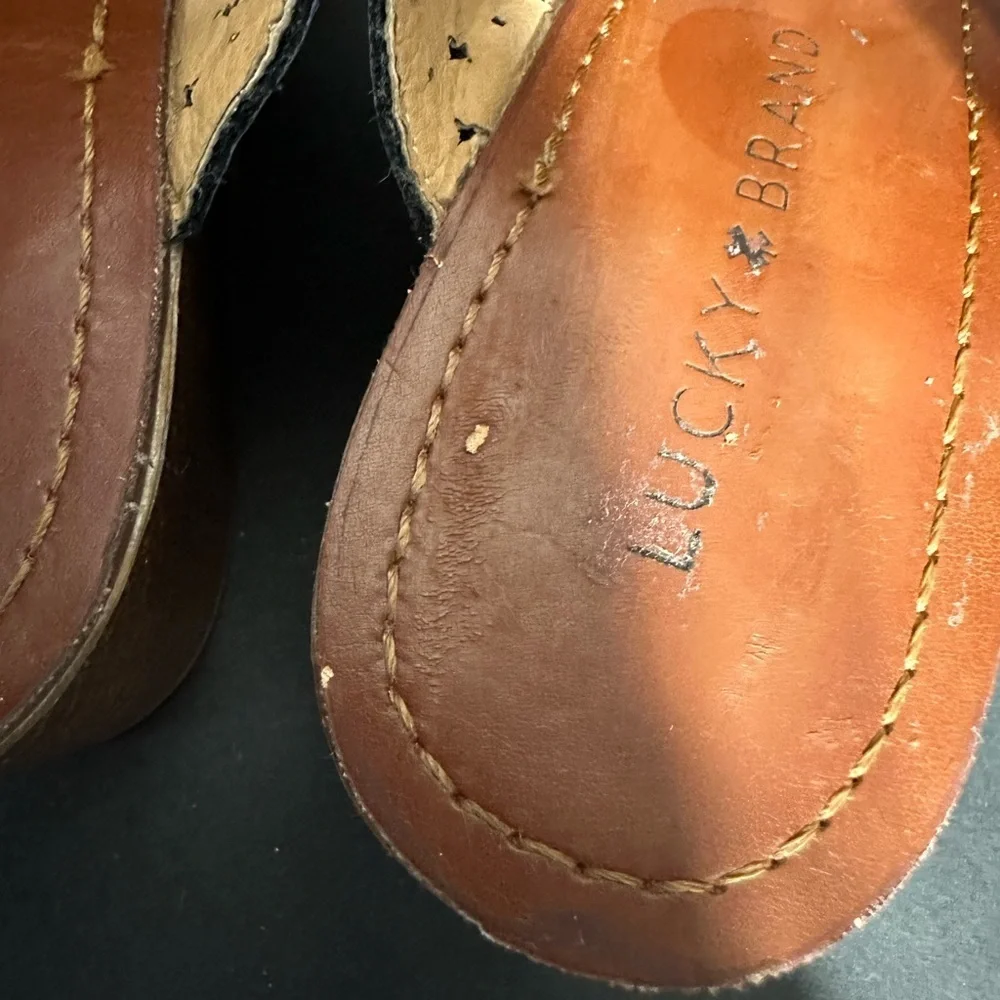 Lucky Brand Blue Women's Sandals size 7 pre owned good condittion.